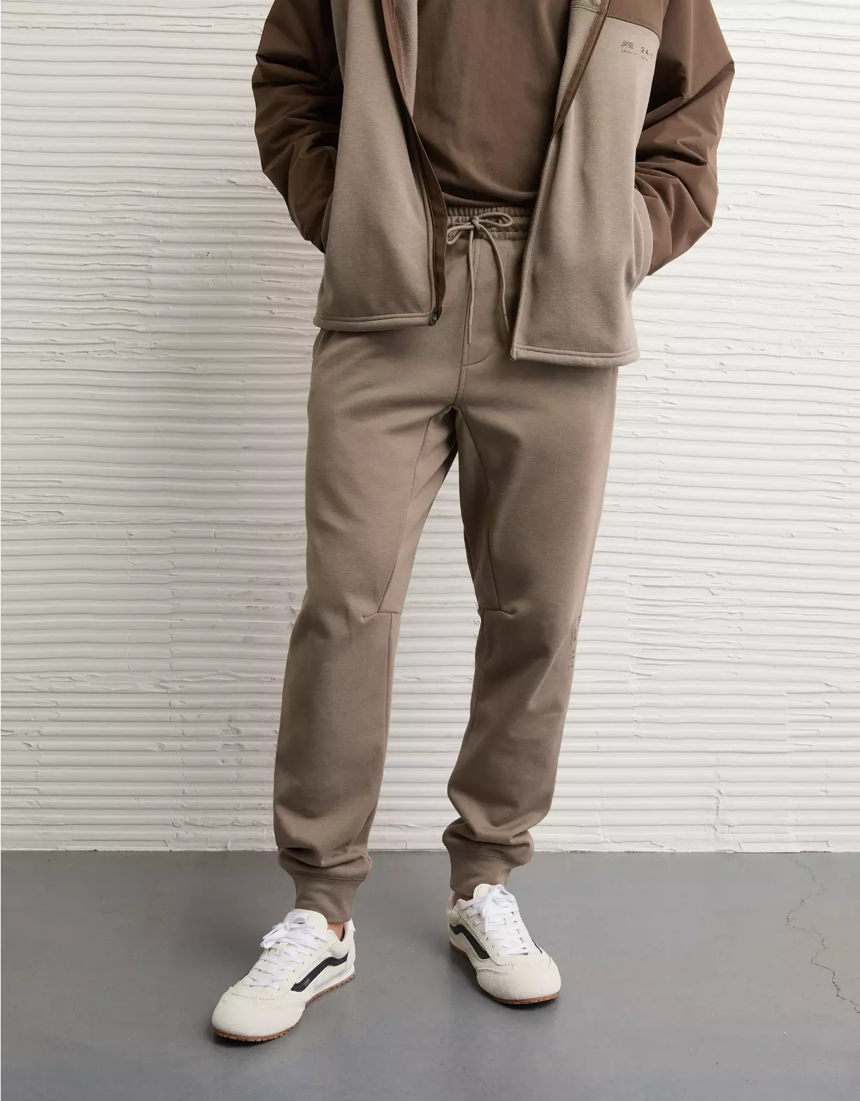 AE 24/7 Cozy Jogger