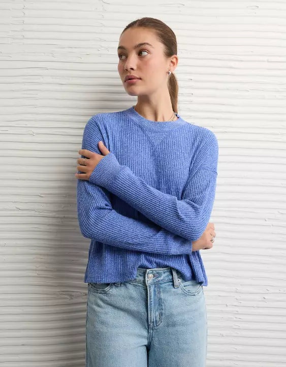 AE Long-Sleeve Waffle Plush Crew Neck Tee - Image 5