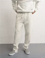 AE 24/7 Relaxed Open-Hem Pant