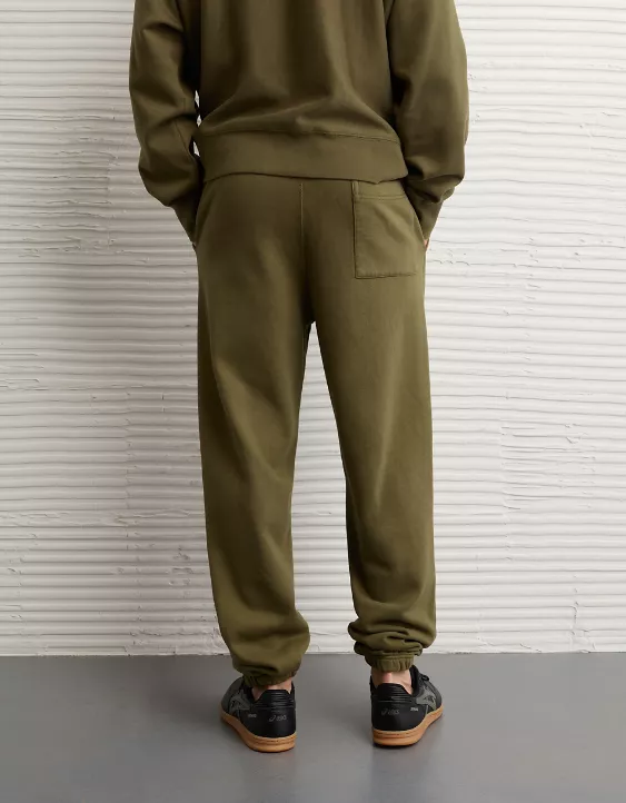 AE Laidback Luxe Heavyweight Sweatpant - Image 2