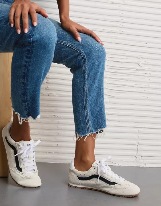 AE Curvy Mom Jean - Image 6