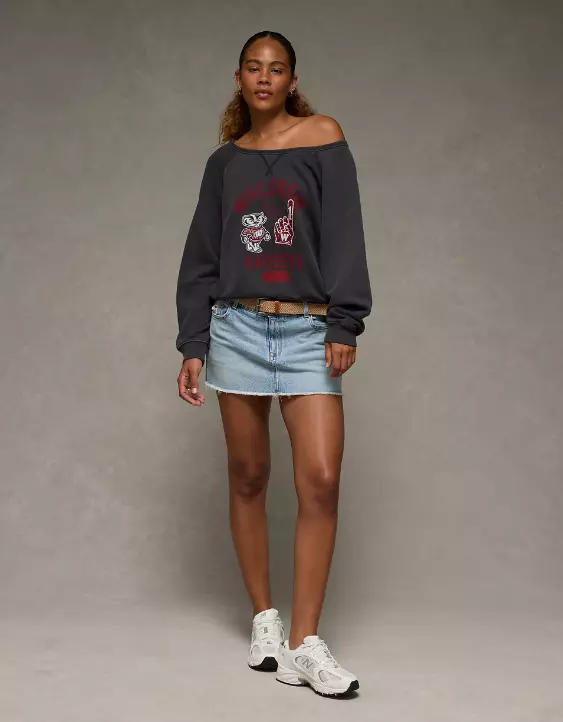 AE Wisconsin Badgers Graphic Off The Shoulder Sweatshirt - Image 5