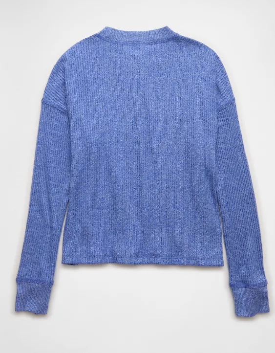 AE Long-Sleeve Waffle Plush Crew Neck Tee - Image 4