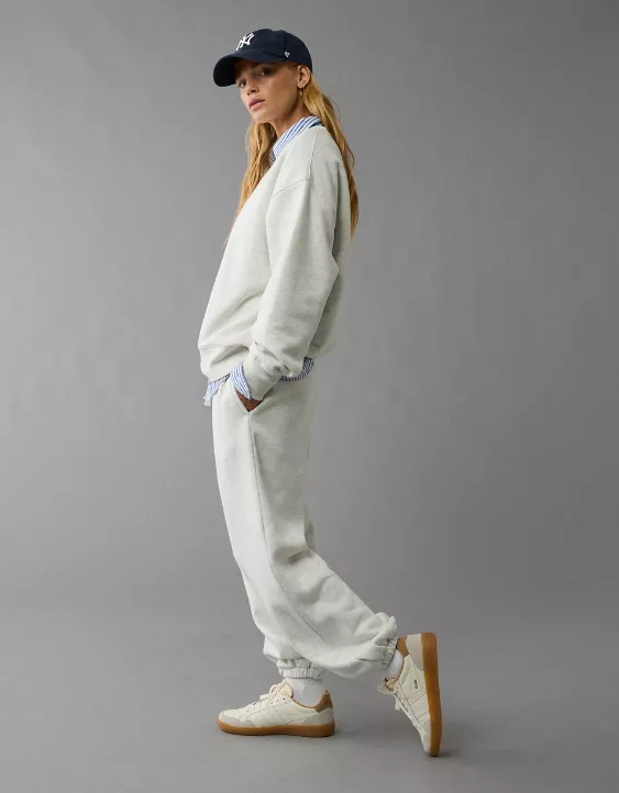 AE Everyday Luxe Sweatpant - Image 2